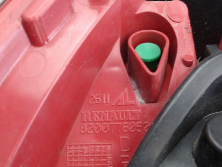 FEU ARRIERE DROIT RENAULT CLIO
