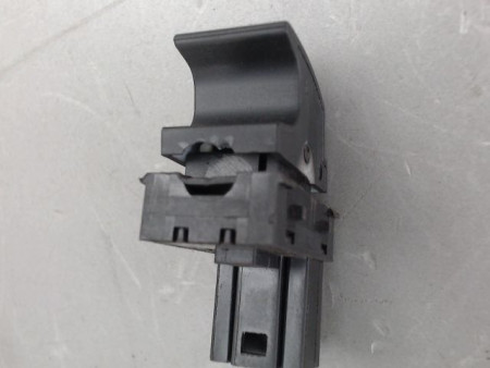 COMMANDE LEVE-GLACE PORTE AVD VOLKSWAGEN GOLF