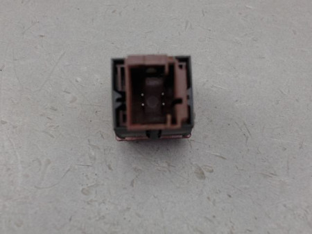 BOUTON DE WARNING PEUGEOT 207