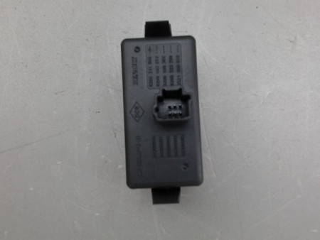 BOUTON DE WARNING RENAULT KANGOO