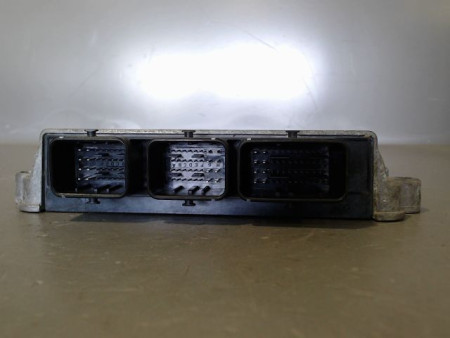 CALCULATEUR MOTEUR PEUGEOT 206