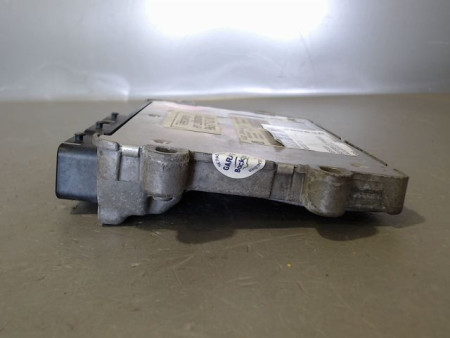 CALCULATEUR MOTEUR PEUGEOT 206