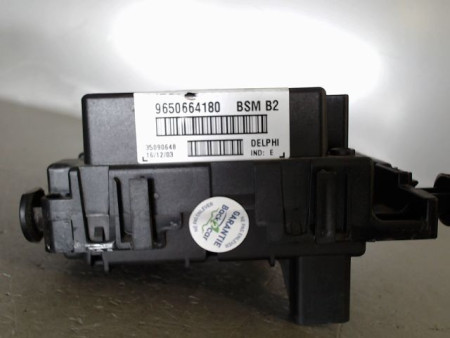 BOITE A FUSIBLES PEUGEOT 307