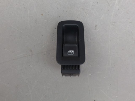 COMMANDE LEVE-GLACE PORTE AVD VOLKSWAGEN GOLF