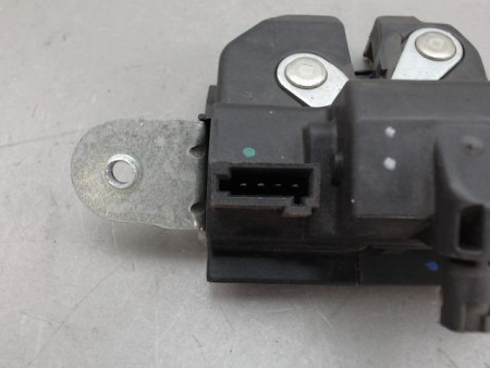 SERRURE HAYON  OPEL CORSA