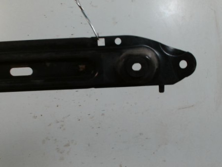 TRAVERSE INFERIEURE ARMATURE AVANT CITROEN C4
