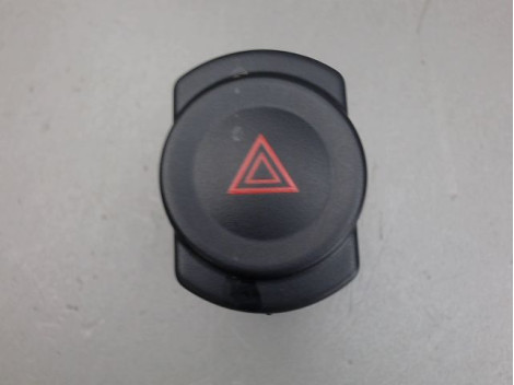 BOUTON DE WARNING DACIA SANDERO
