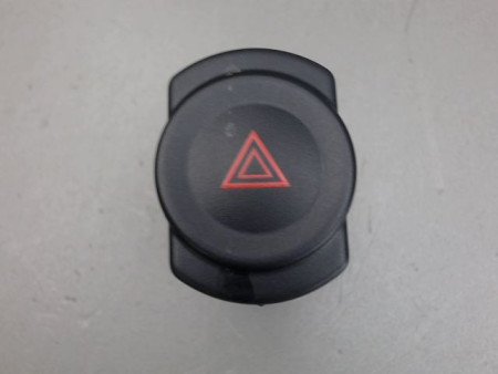 BOUTON DE WARNING DACIA SANDERO