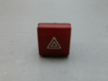 BOUTON DE WARNING PEUGEOT 206