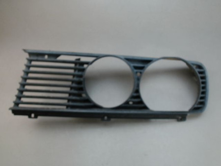 GRILLE CALANDRE DROIT B.M.W. 518