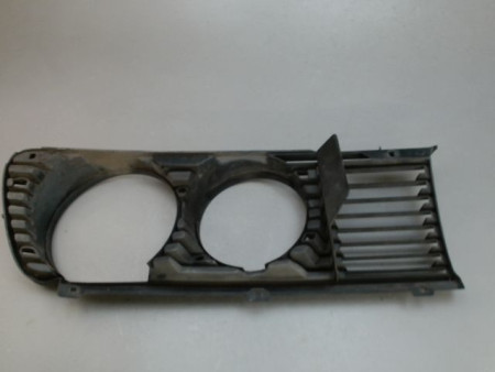 GRILLE CALANDRE DROIT B.M.W. 518