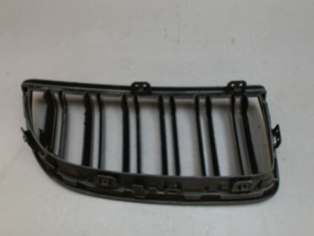 GRILLE CALANDRE GAUCHE B.M.W. SERIE 3