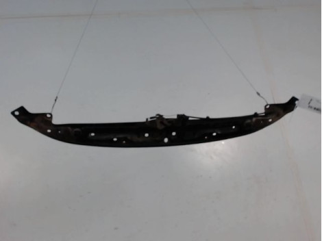 TRAVERSE SUPERIEURE ARMATURE AVANT PEUGEOT 206
