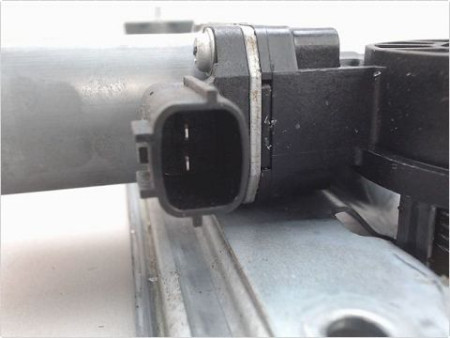 MECANISME LEVE-GLACE AVANT GAUCHE DACIA LODGY