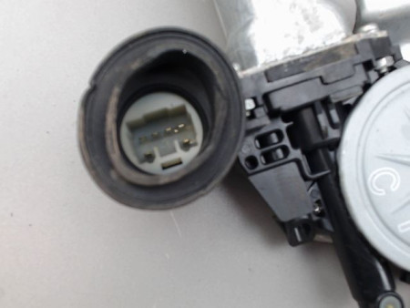 MECANISME LEVE-GLACE AVANT DROIT SUZUKI SWIFT
