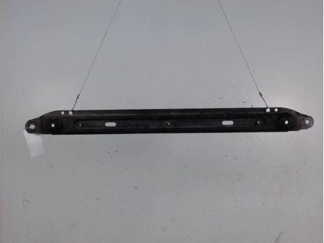 TRAVERSE INFERIEURE ARMATURE AVANT CITROEN C4