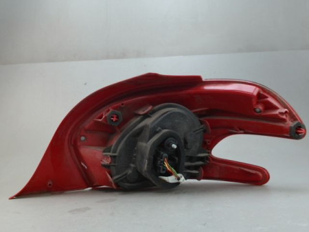 FEU ARRIERE GAUCHE  PEUGEOT 208