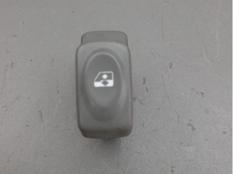 COMMANDE LEVE-GLACE PORTE AVD RENAULT TWINGO