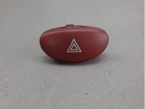 BOUTON DE WARNING PEUGEOT 206