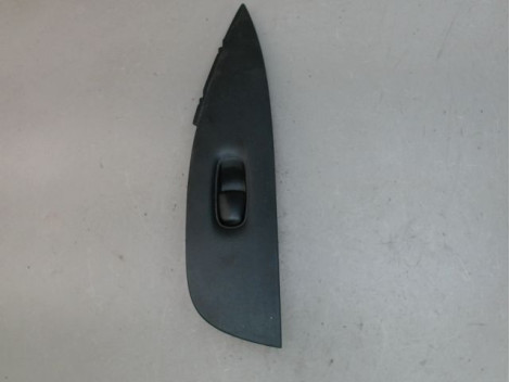 COMMANDE LEVE-GLACE PORTE AVD NISSAN X-TRAIL