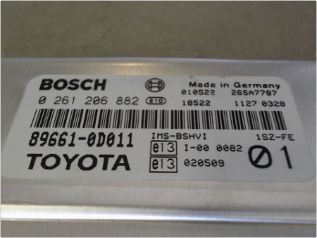 CALCULATEUR MOTEUR TOYOTA YARIS