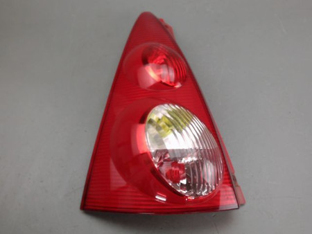 FEU ARRIERE GAUCHE  PEUGEOT 107