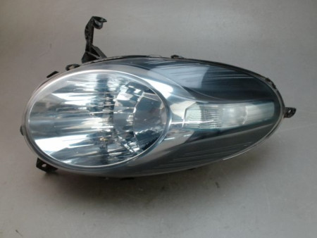 PHARE DROIT NISSAN MICRA