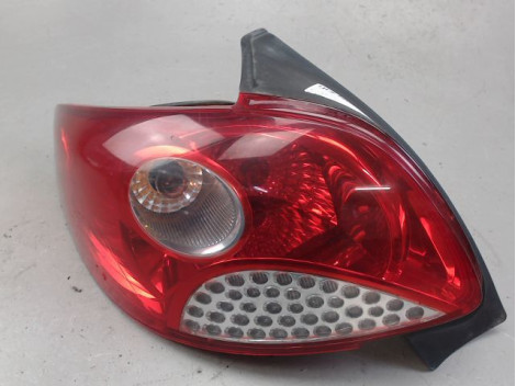 FEU ARRIERE GAUCHE  PEUGEOT 206