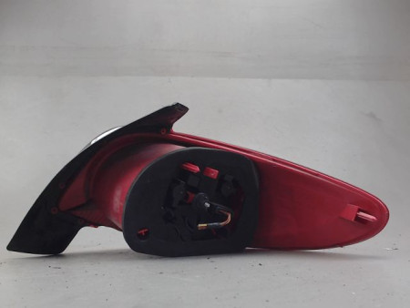 FEU ARRIERE GAUCHE  PEUGEOT 206