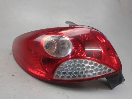 FEU ARRIERE GAUCHE  PEUGEOT 206