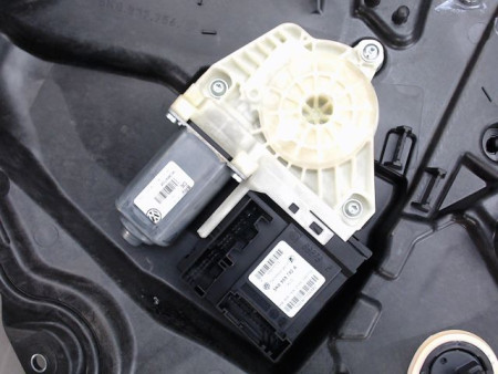 MECANISME LEVE-GLACE AVANT DROIT VOLKSWAGEN GOLF