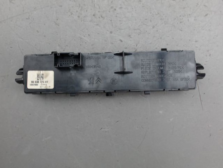 BOUTON DE WARNING PEUGEOT 5008