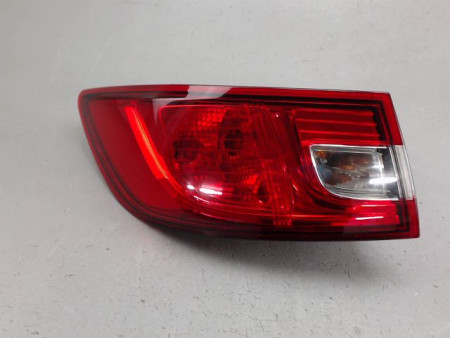 FEU ARRIERE GAUCHE  RENAULT CLIO