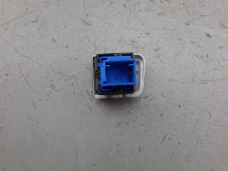 BOUTON DE WARNING PEUGEOT 208