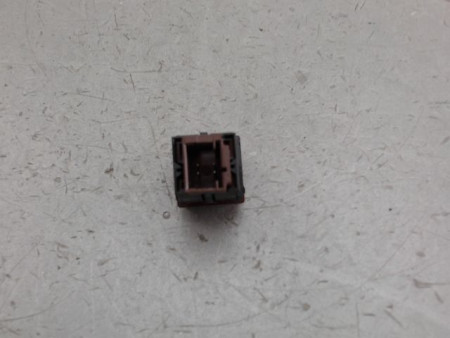 BOUTON DE WARNING PEUGEOT 207