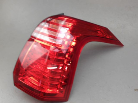 FEU ARRIERE DROIT PEUGEOT 5008