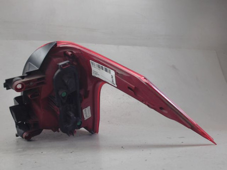 FEU ARRIERE GAUCHE  PEUGEOT 5008
