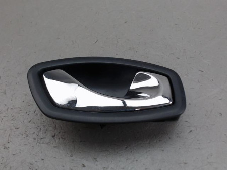 POIGNEE INTERIEURE PORTE ARRIERE DROIT RENAULT CAPTUR
