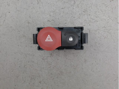 BOUTON DE WARNING RENAULT CLIO