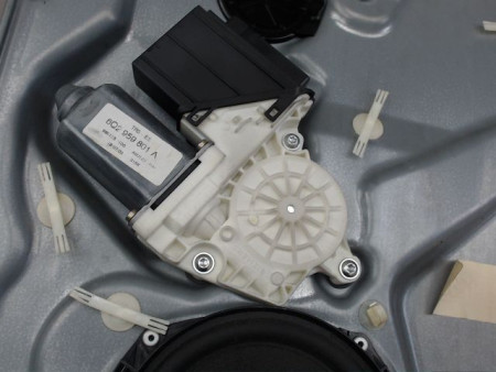 MECANISME LEVE-GLACE AVANT DROIT SEAT IBIZA