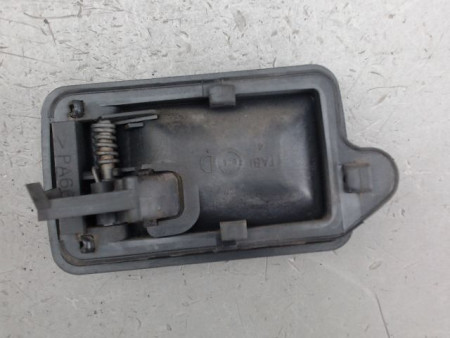 POIGNEE INTERIEURE PORTE ARRIERE DROIT PEUGEOT 106