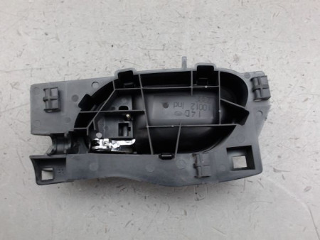 POIGNEE INTERIEURE PORTE AVANT DROIT CITROEN C4