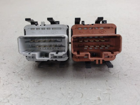 COMMANDE LEVE-GLACE PORTE AVG RENAULT MEGANE