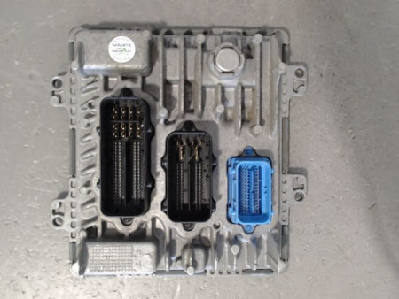 CALCULATEUR MOTEUR OPEL CORSA