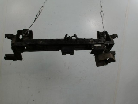 TRAVERSE SUPERIEURE ARMATURE AVANT PEUGEOT 5008