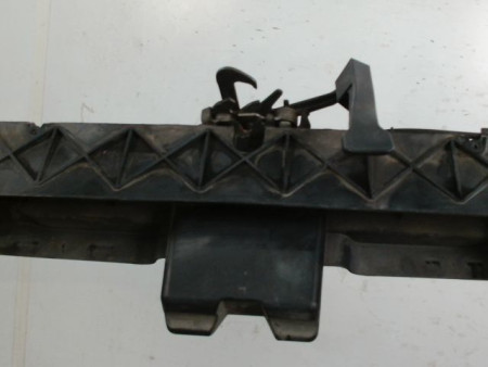 TRAVERSE SUPERIEURE ARMATURE AVANT PEUGEOT 5008