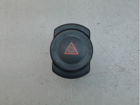 BOUTON DE WARNING DACIA SANDERO