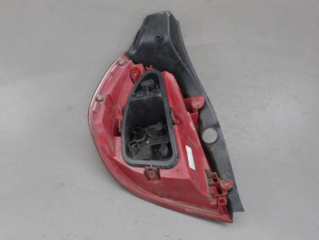 FEU ARRIERE DROIT RENAULT CLIO