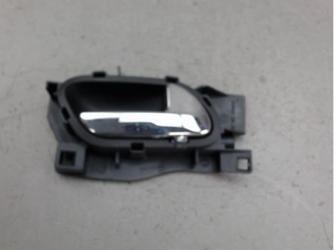POIGNEE INTERIEURE PORTE AVANT DROIT CITROEN C4