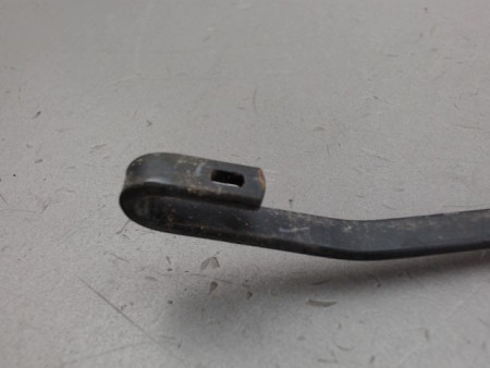BRAS ESSUIE-GLACE AVANT DROIT NISSAN MICRA